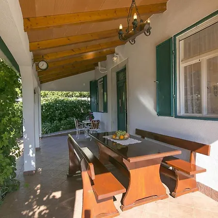 Hébergement de vacances Casa Adele *